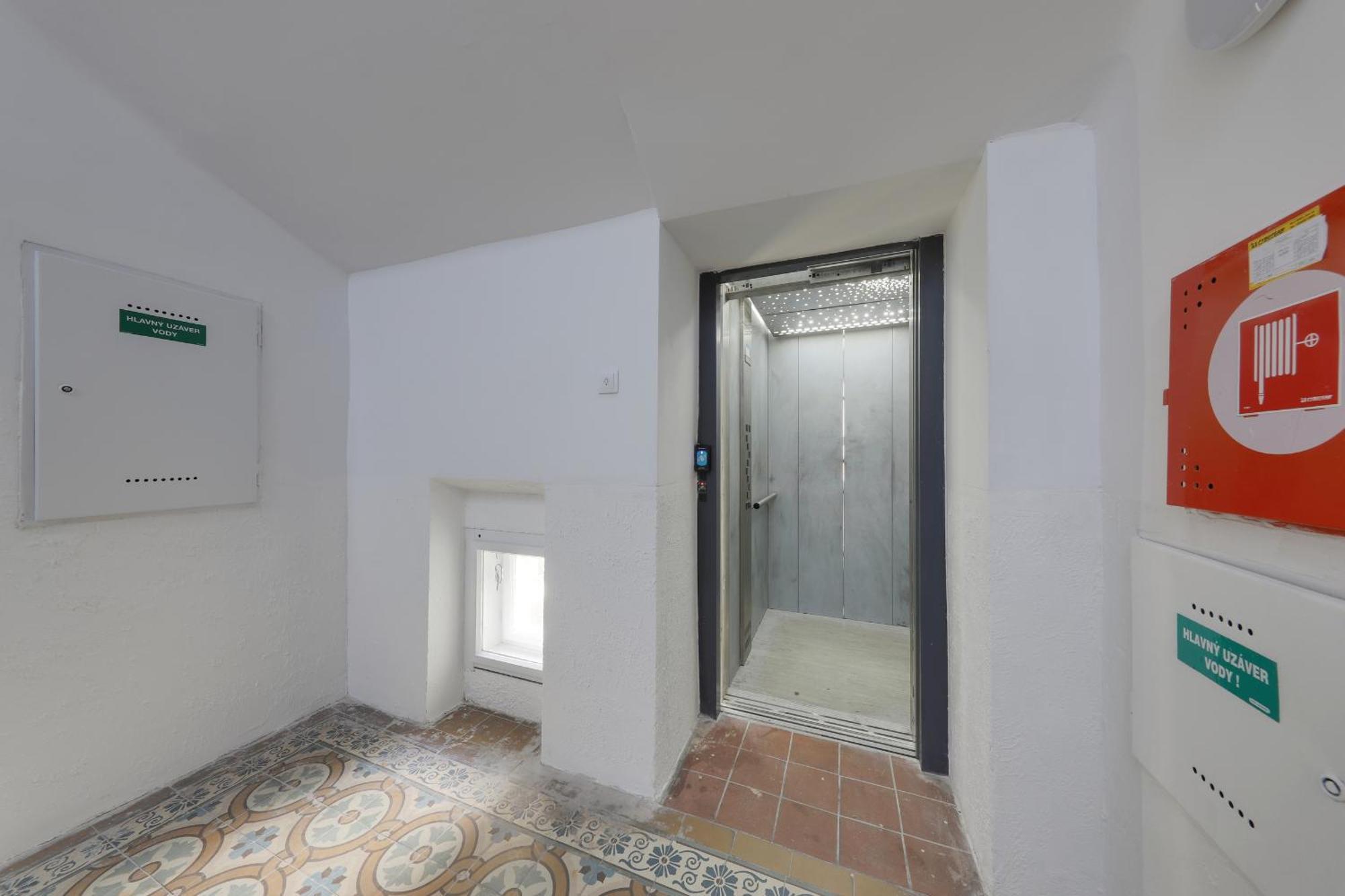 Aneri Apartment Old Town Bratislava Eksteriør billede